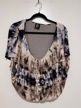 Bobeau Soft flowy casual top